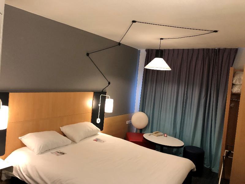 Ibis Martigues Centre Hotel Exterior photo
